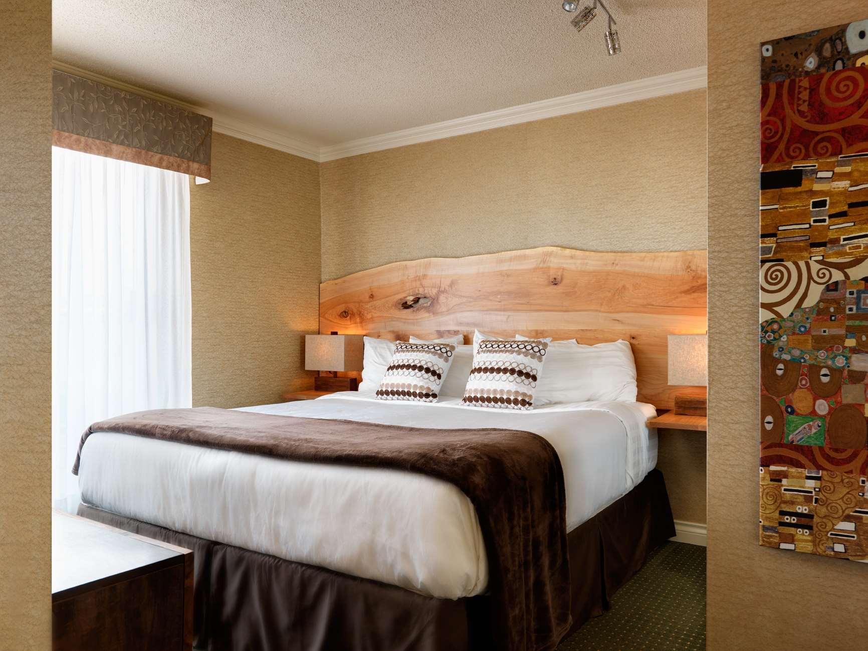 Best Western Plus Inner Harbour in Victoria: One Bedroom Penthouse Suite Bedroom