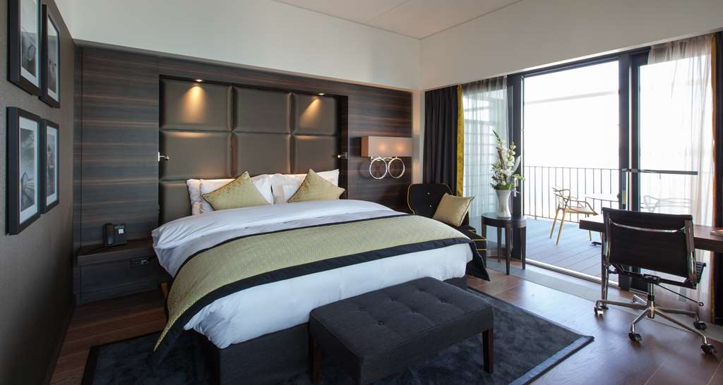 Hotel Beaulac, 2, Esplanade L�opold-Robert in Neuchatel