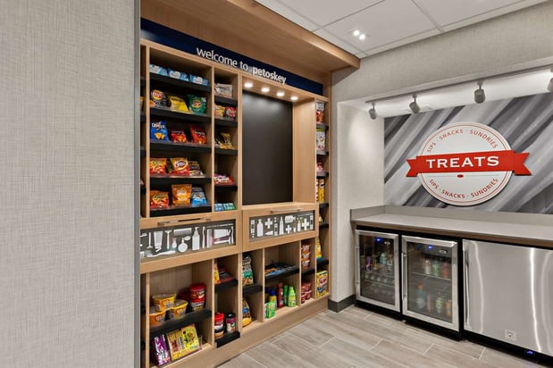 Images Hampton Inn & Suites by Hilton Petoskey