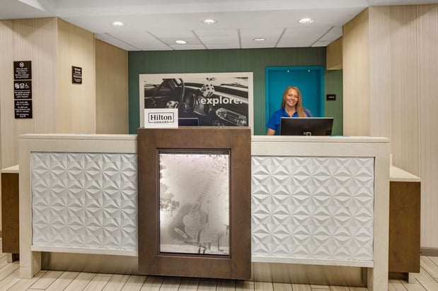 Images Hampton Inn & Suites Nashville-Airport