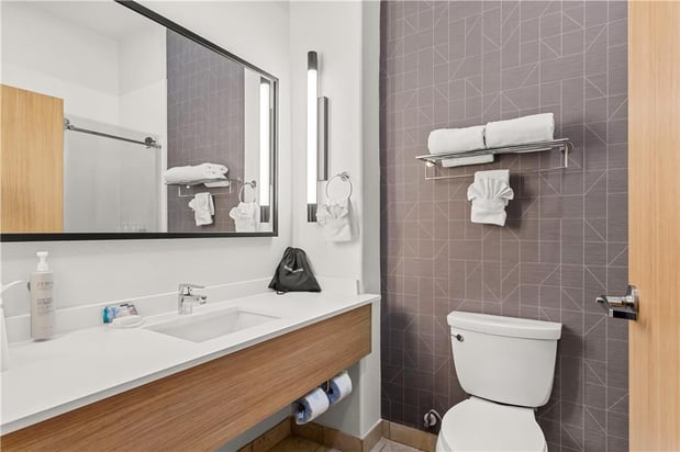 Images Spark by Hilton Houston Hobby Airport