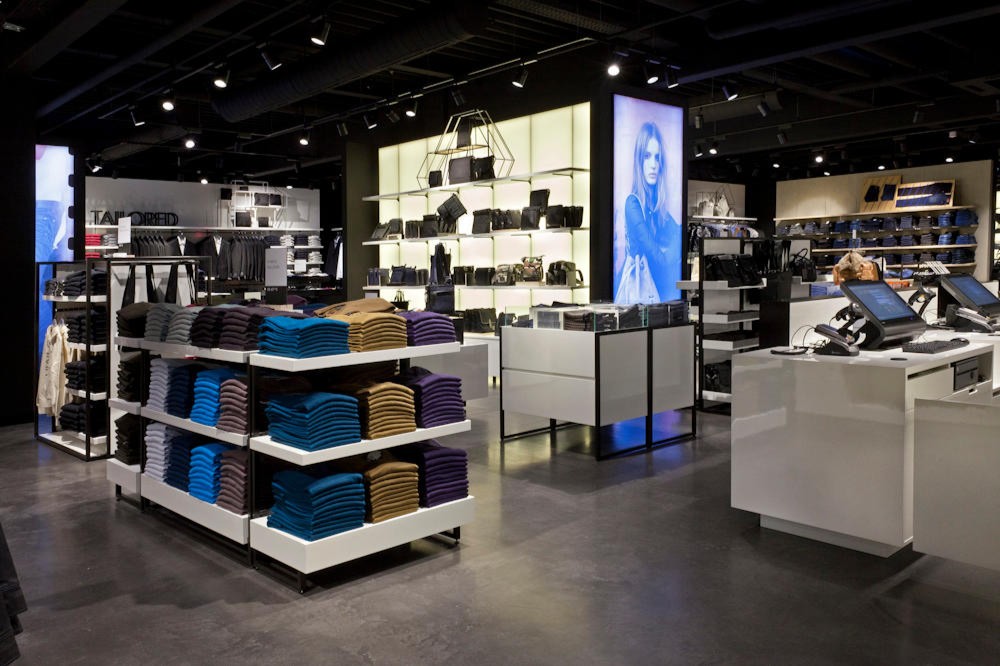 Calvin Klein Outlet, Kanalstrasse 8 in Metzingen