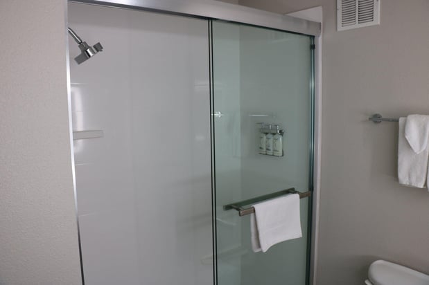 Images Holiday Inn Express & Suites Marquette by IHG