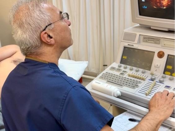 Images Clinica Medica La Salud - Norwalk