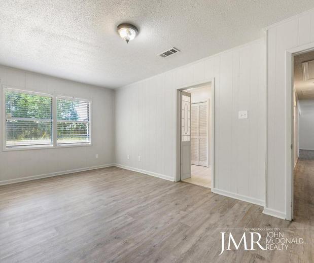 Images John McDonald Realty