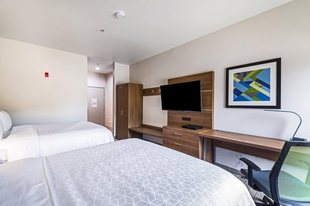 Images Holiday Inn Express & Suites Columbus by IHG