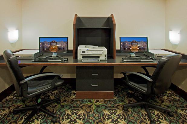 Images Staybridge Suites Fort Wayne by IHG