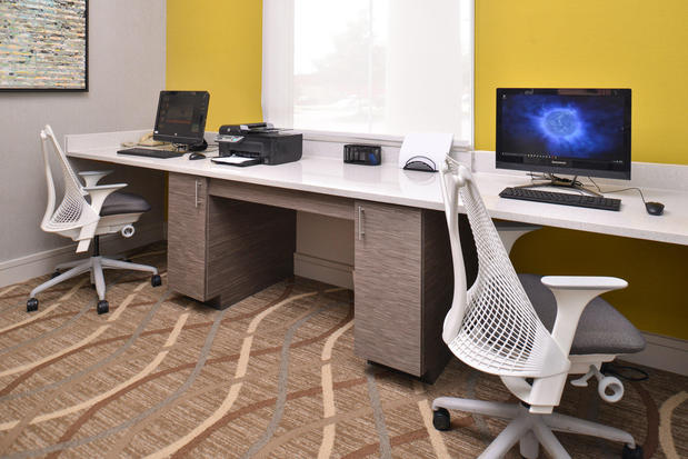 Images Holiday Inn Express & Suites Lafayette by IHG