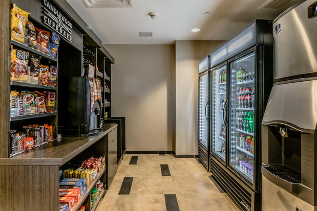 Images Candlewood Suites Hartford Downtown by IHG