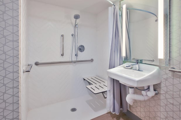 Images Holiday Inn VA Beach-Oceanside (21st St) by IHG