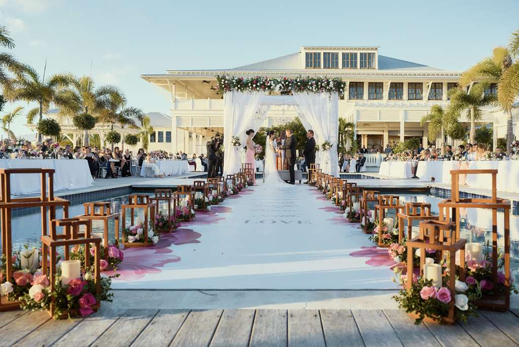 Mahogany Bay Resort & Beach Club, Curio Collection by Hilton