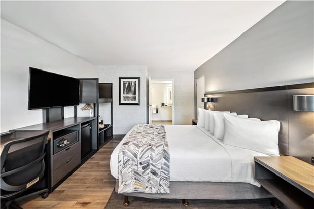 Images Best Western Plus Hilltop Inn