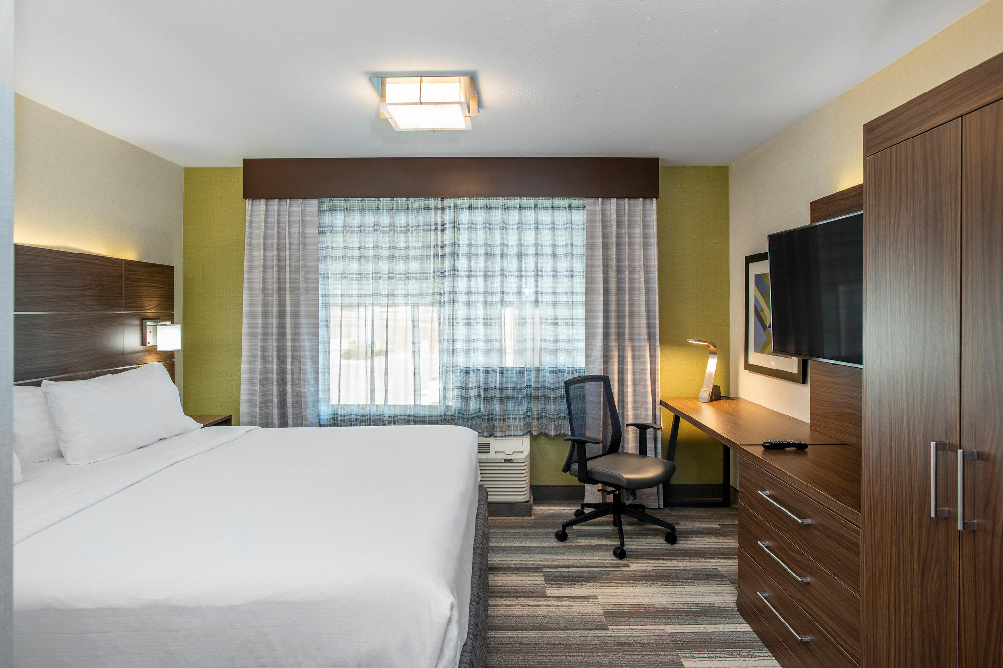Images Holiday Inn Express & Suites Medicine Hat Transcanada Hwy 1, an IHG Hotel
