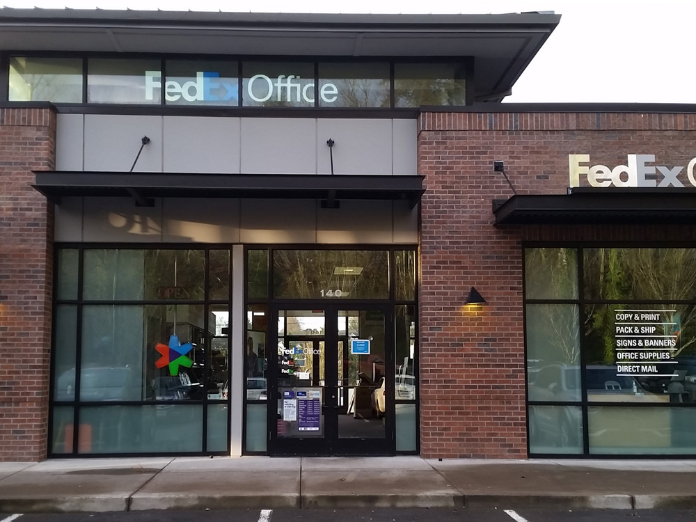 Exterior photo of FedEx Office location at 7421 SW Barbur Blvd\t Print quickly and easily in the self-service area at the FedEx Office location 7421 SW Barbur Blvd from email, USB, or the cloud\t FedEx Office Print & Go near 7421 SW Barbur Blvd\t Shipping boxes and packing services available at FedEx Office 7421 SW Barbur Blvd\t Get banners, signs, posters and prints at FedEx Office 7421 SW Barbur Blvd\t Full service printing and packing at FedEx Office 7421 SW Barbur Blvd\t Drop off FedEx packages near 7421 SW Barbur Blvd\t FedEx shipping near 7421 SW Barbur Blvd
