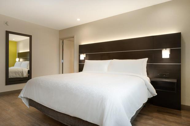 Images Holiday Inn Express Jamaica - Jfk Airtrain - Nyc by IHG