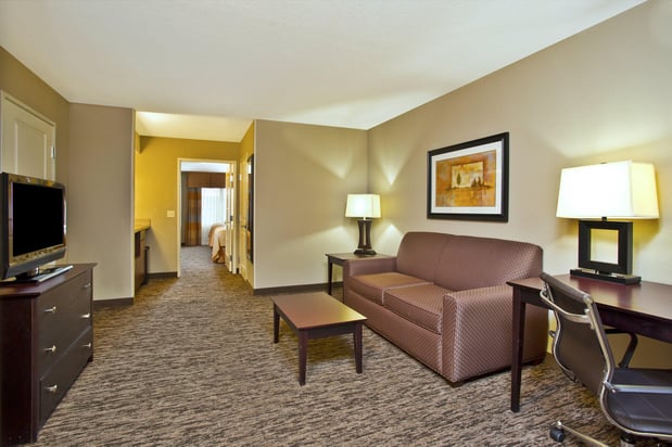Images Holiday Inn & Suites Green Bay Stadium by IHG