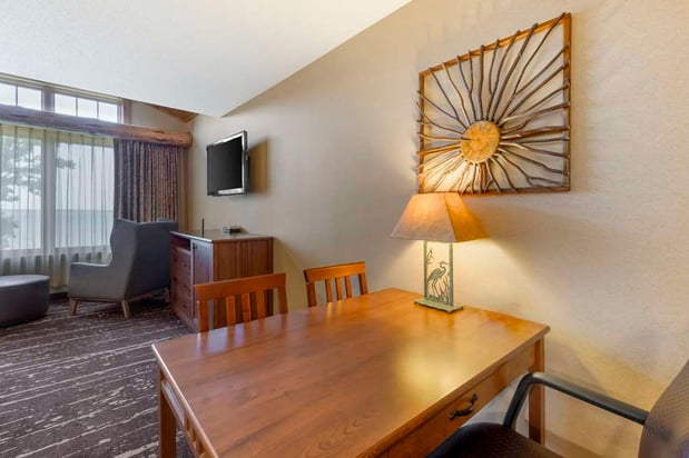 Images Best Western Premier The Lodge on Lake Detroit