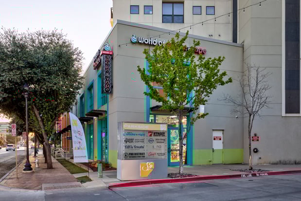 Images World of Smoke & Vape - Fort Worth 7th St.