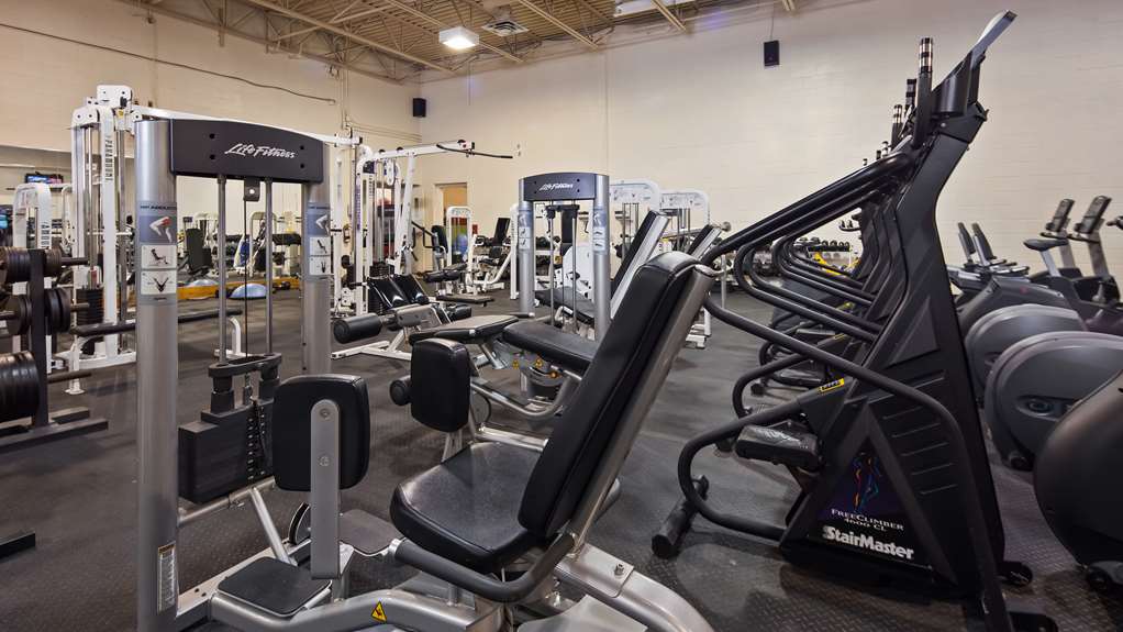 Best Western Parkway Hotel Toronto North à Richmond Hill: 25,000 sq. ft. Athletic Club with extensive equipment (No Fee)