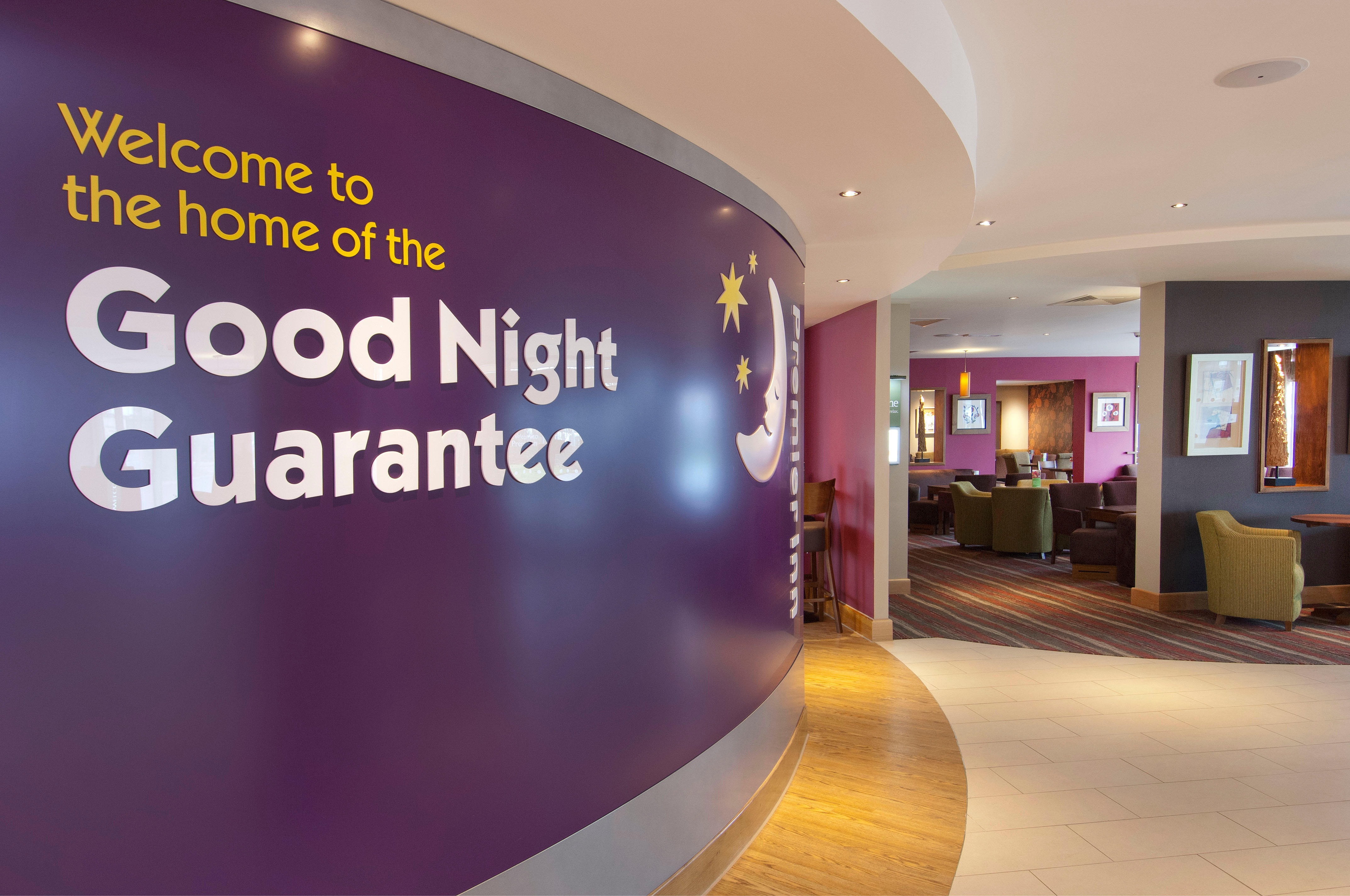 Premier Inn London Heathrow Airport Terminal 5 Hotel Longford