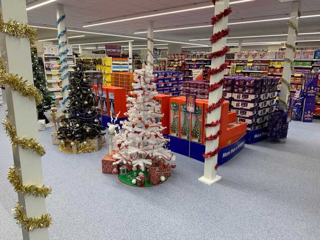 B&M's brand new store in Market Drayton stocks a beautiful Christmas range, everything from decorations, lights and Christmas trees, to gift bags wrapping paper, selection boxes and much more!