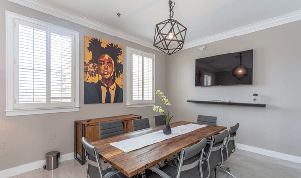 Images Vie at University Downs