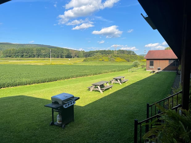 Images Redwood Inn & Suites