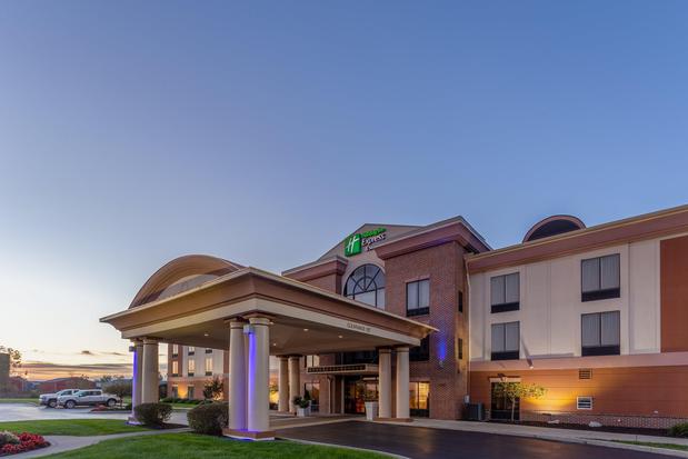 Images Holiday Inn Express & Suites Bowling Green, an IHG Hotel