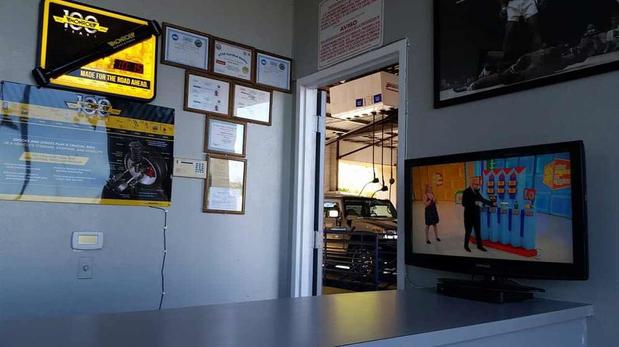 Images Purrfect Auto Service - Lake Forest