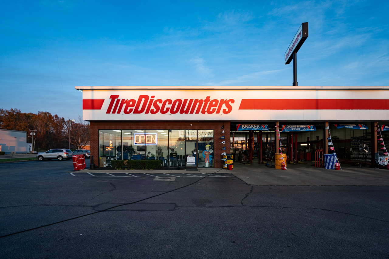 Tire Discounters Image
