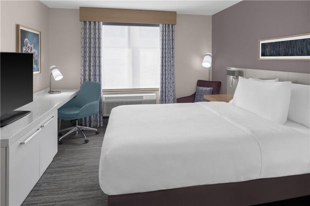 Images Hilton Garden Inn Queens/JFK Airport