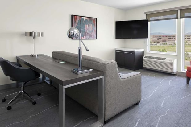 Images Hilton Garden Inn Denver/Thornton