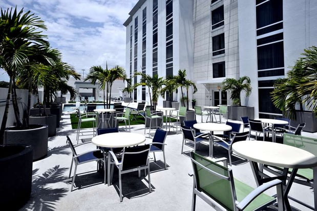 Images Hotel Dello Fort Lauderdale Airport, Tapestry Collection by Hilton