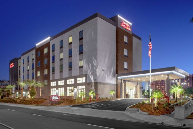 Images Hampton Inn & Suites Irvine-Orange County Airport