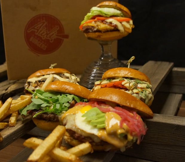 Images Aioli Gourmet Burgers - 32nd & Shea