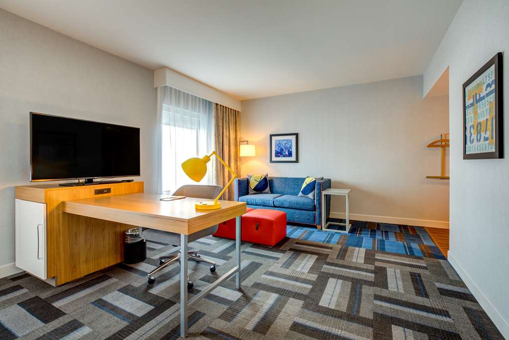 Guest room