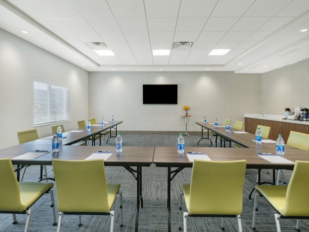 Images Holiday Inn Express & Suites St. Petersburg - Madeira Beach by IHG