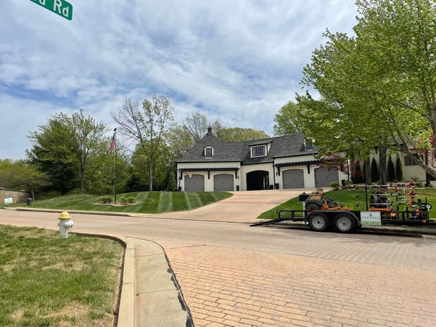 Images Freedom Lawn & Landscape