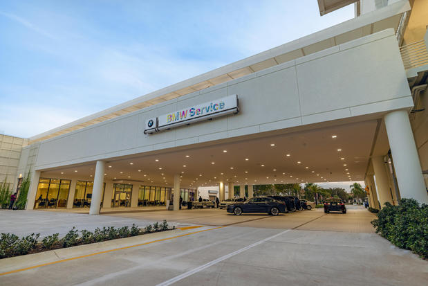 Images BMW of Pembroke Pines