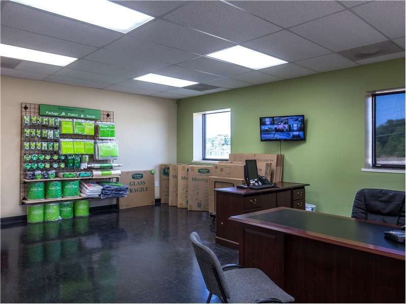 Office - Extra Space Storage at 9435 Holmes Rd, Kansas City, MO 64131