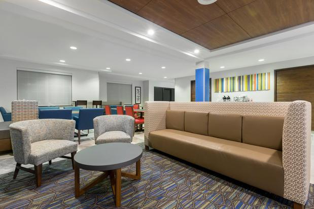 Images Holiday Inn Express & Suites Eugene Downtown - University by IHG