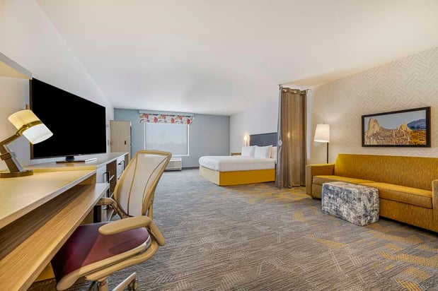Images Home2 Suites by Hilton Colorado Springs Airport