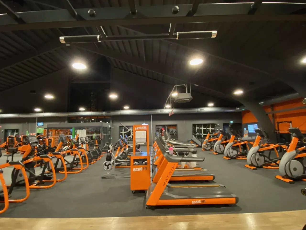Foto's Basic-Fit 24/7