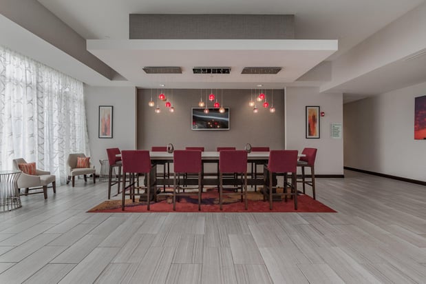 Images Holiday Inn Mishawaka - Conference Center by IHG