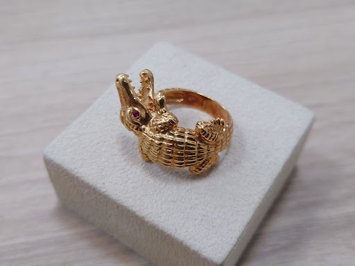 Images KOMEHYO（コメ兵）買取センター宮崎山形屋