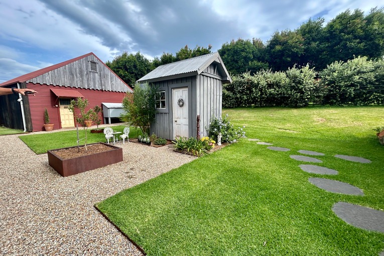 Images Evolve Gardens & Landscaping
