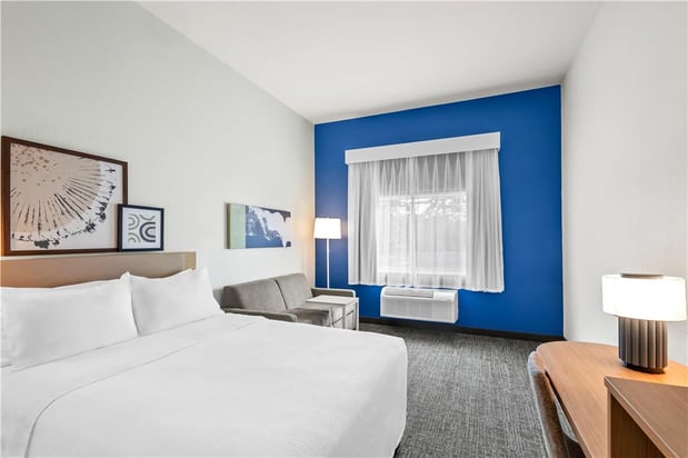Images Spark by Hilton Duluth