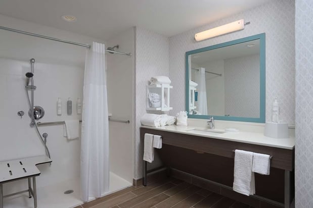 Images Hampton Inn & Suites Manistee Waterfront