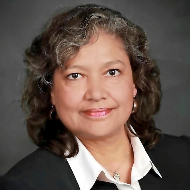 Images Edward Jones - Financial Advisor: Yolanda Franco, WMCP®|CRPS™