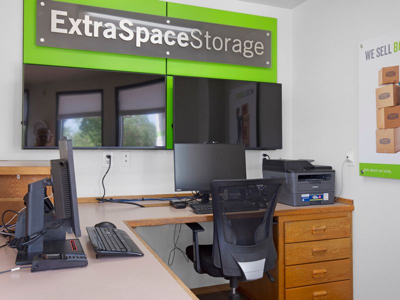 Images Extra Space Storage
